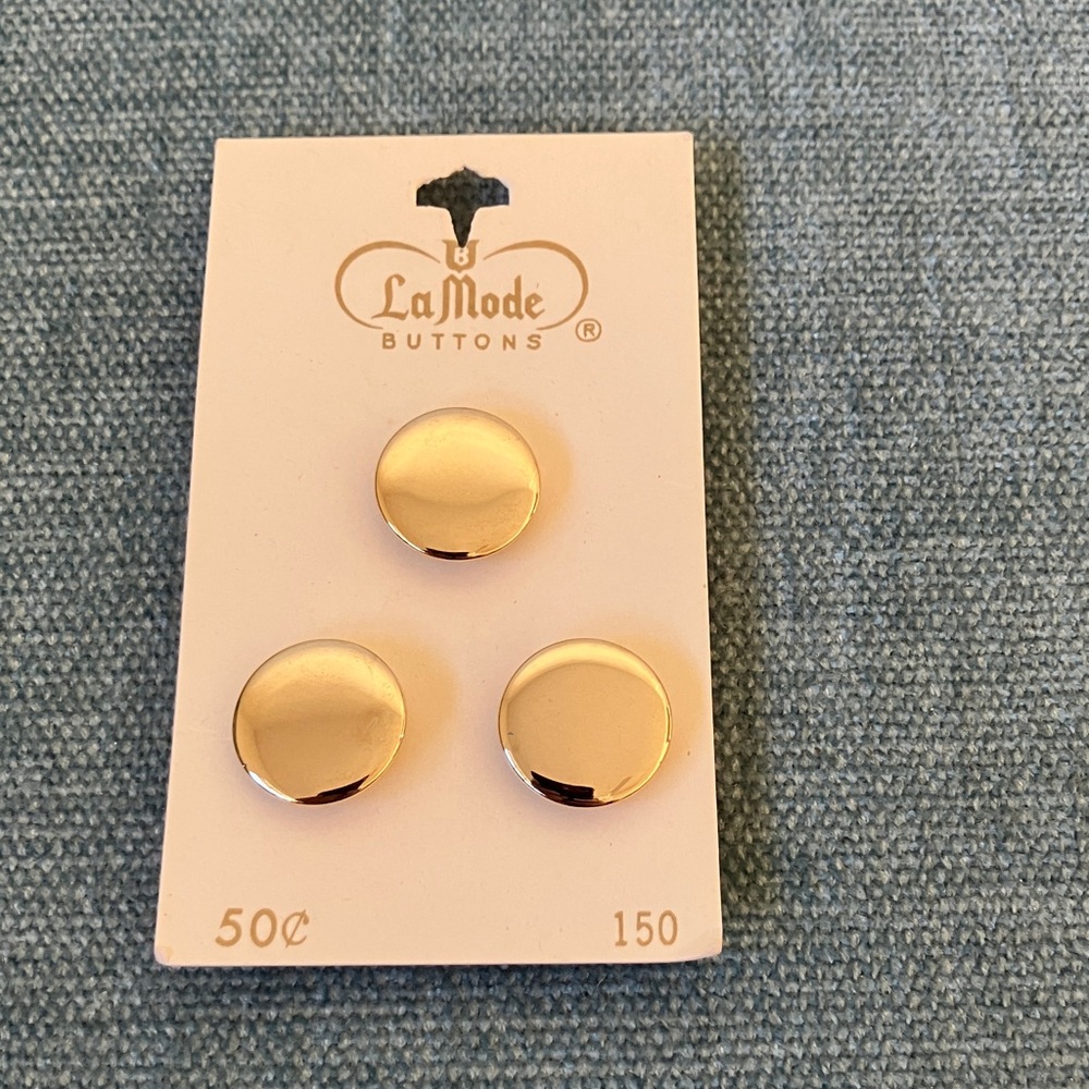 New La Mode Buttons